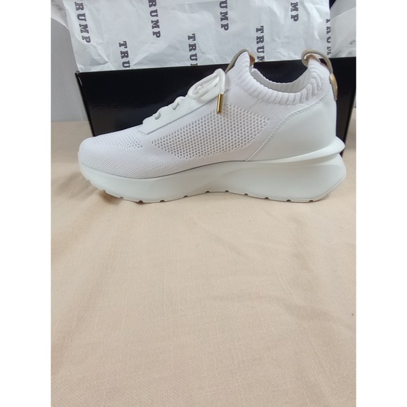 Rare Authentic Donald Trump Sneakers POTUS 45‎ size 12 M BNIB White And Gold